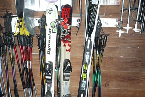 Ski equipement