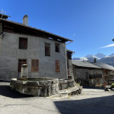 Bassin dans les ruelles de Tincave sur la boucle des hameaux - Bozel - © Nadia Chevassu Bassin dans les ruelles de Tincave sur la boucle des hameaux - Bozel