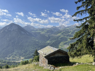 Vue sur maison de Plansoie - Bozel