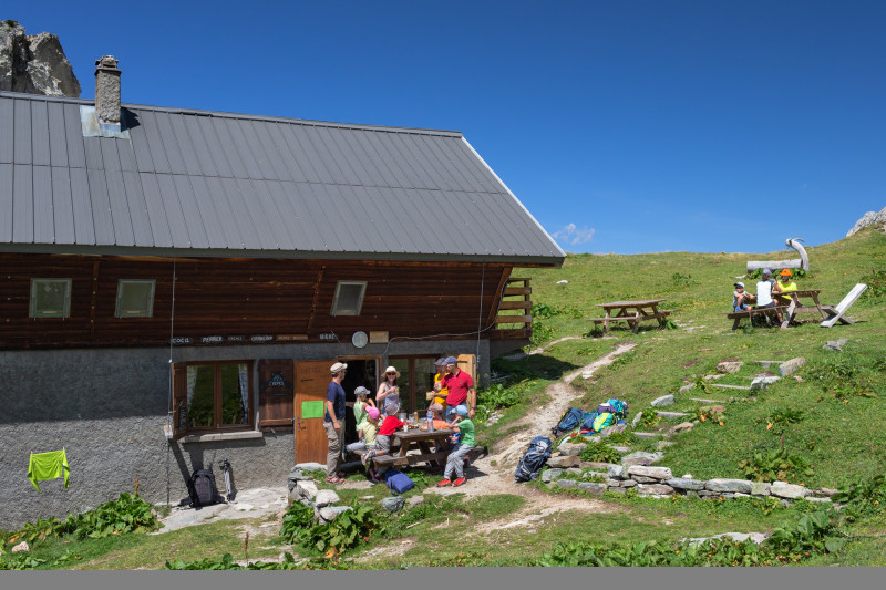 Tour de la pointe de la Vuzelle avec nuit en refuge - Planay