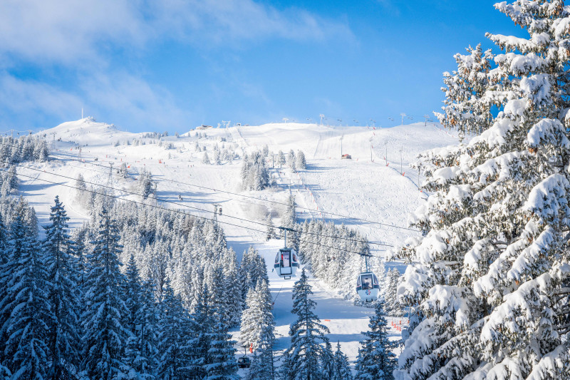 Ski sur le domaine de Courchevel - © Association des 3 Vallées Ski sur le domaine de Courchevel