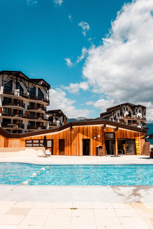 Piscine de la tania - © Courchevel Tourisme Piscine de la tania