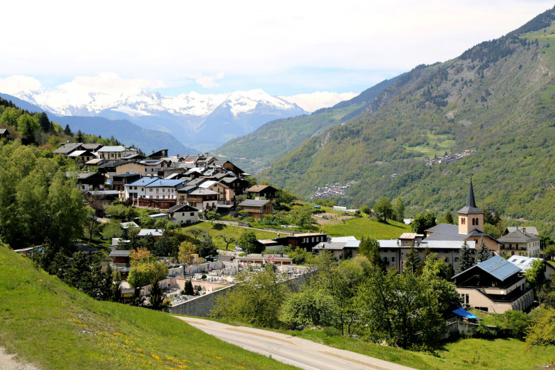 Itinéraire VAE - Les hameaux secrets - Bozel - Courchevel - © Courchevel Tourisme Itinéraire VAE - Les hameaux secrets - Bozel - Courchevel
