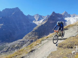 Sortie encadrée VTT & E-BIKE_Courchevel - © Guides Courchevel Sortie encadrée VTT & E-BIKE_Courchevel