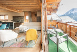 Location vacances Bozel - Salon et balcon