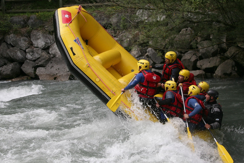 H2O - Descente en rafting Doron