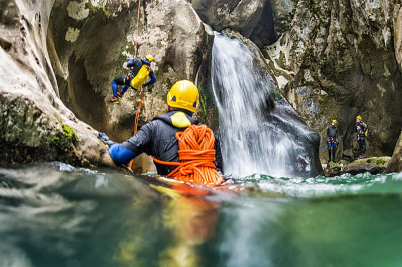 h2o_canyonong.jpg