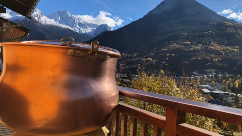 Vogue du quartier de Sainte Barbe - Bozel Vogue du quartier de Sainte Barbe - Bozel