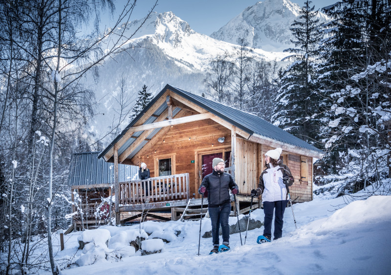 Les chalet Huttopia de Bozel - © Manu Reyboz Les chalet Huttopia de Bozel