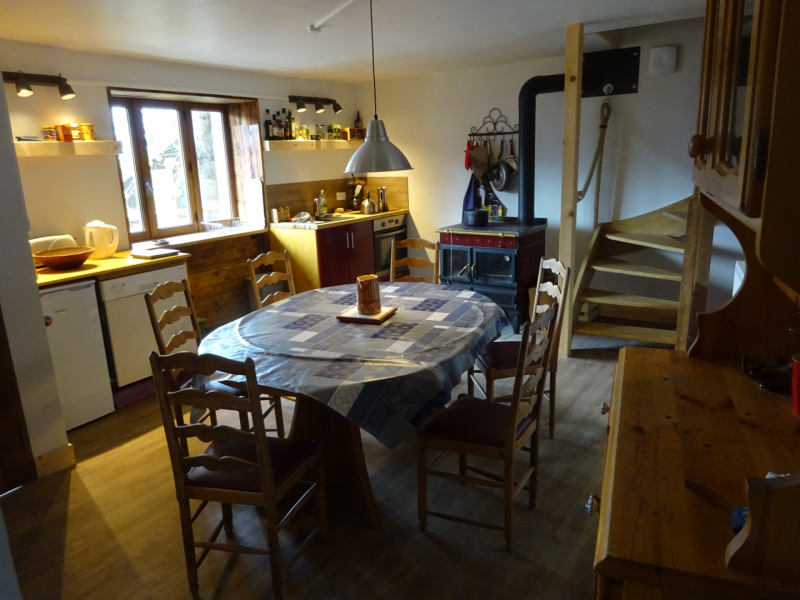 Location vacances - Bozel - Cuisine salle à manger Location vacances - Bozel - Cuisine salle à manger